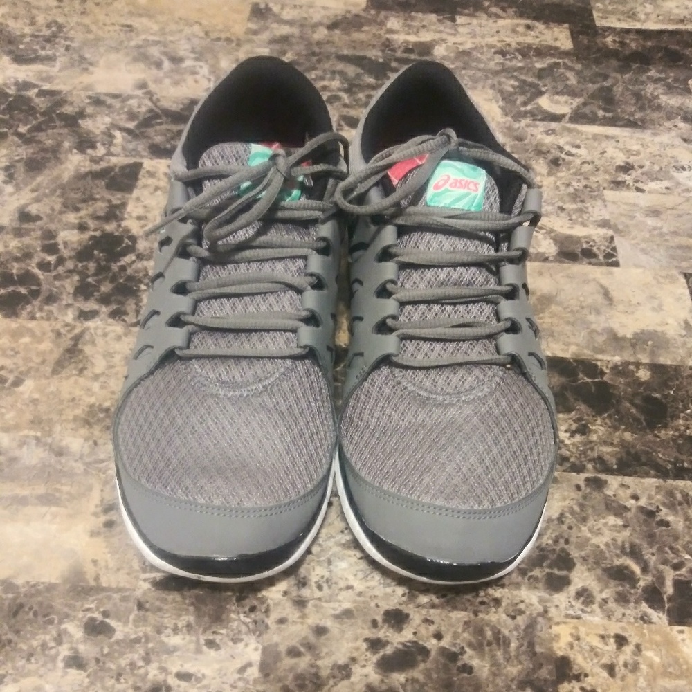 Asic athletic training shoes sz 9